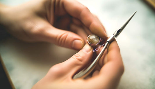 Comment mettre une pierre en pendentif ?